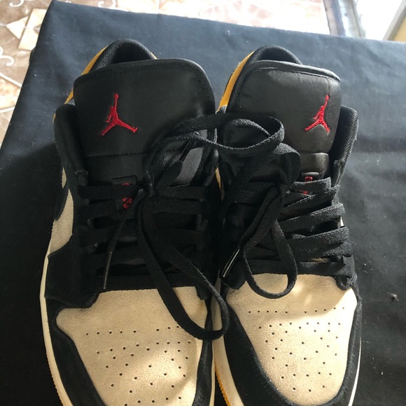 Jordan 1 low ❌SOLD❌ - Picture 4 of 4
